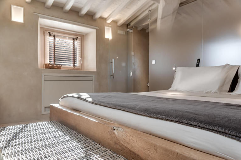 Bedroom 24