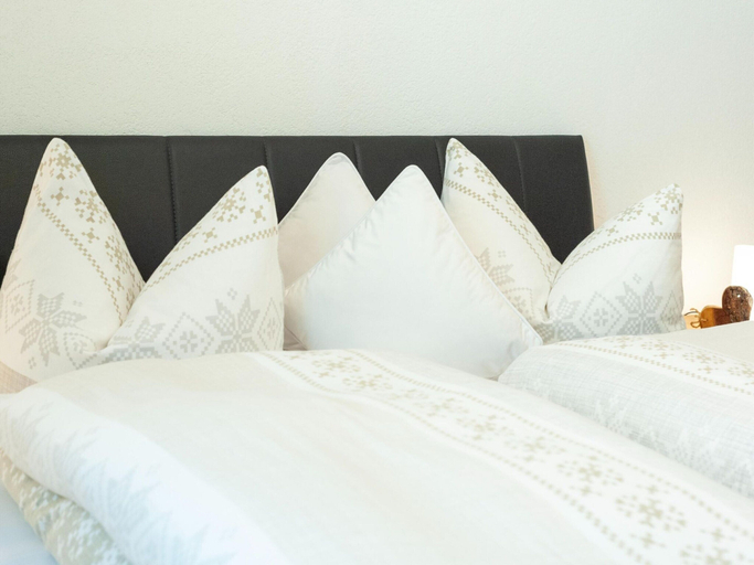 Bedroom 3, Apartment in Strengen Near Ski Bus, Landeck
