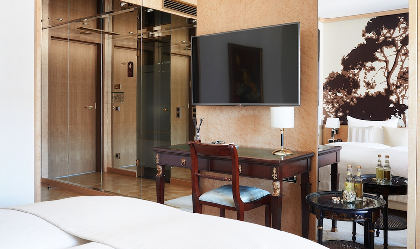 Bedroom 1, Living Hotel de Medici By Derag, Düsseldorf