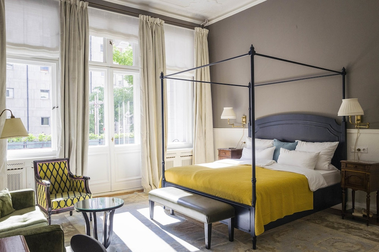 Bedroom 2, Henri Hotel Berlin Kurfurstendamm, Berlin