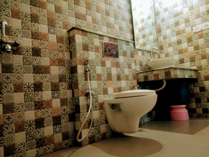 Bathroom 4, Langdale Manor , Nainital