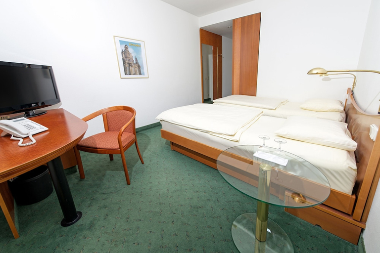 Bedroom 4, Dormero Hotel Dresden Airport, Dresden