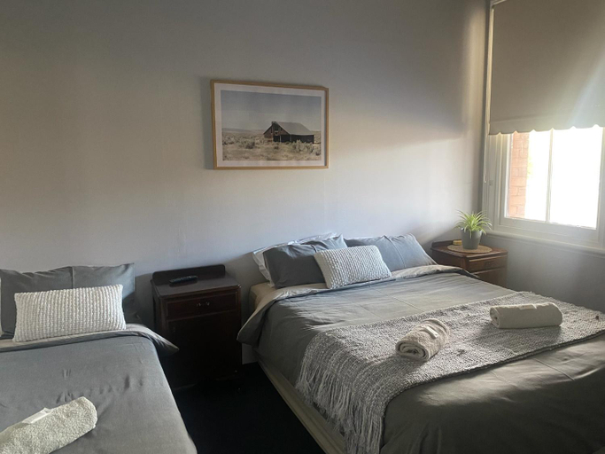 Bedroom 3, Bank Hotel Dungog, Dungog