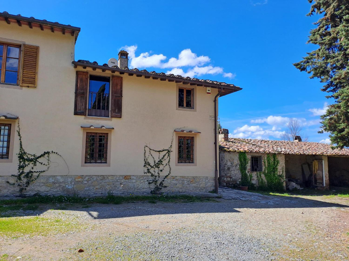 Others 4, Sunshine Suites, Florence