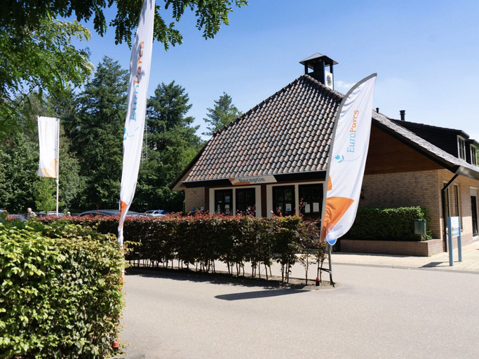 Property grounds 3, Forest Chalet Escape, Maarn