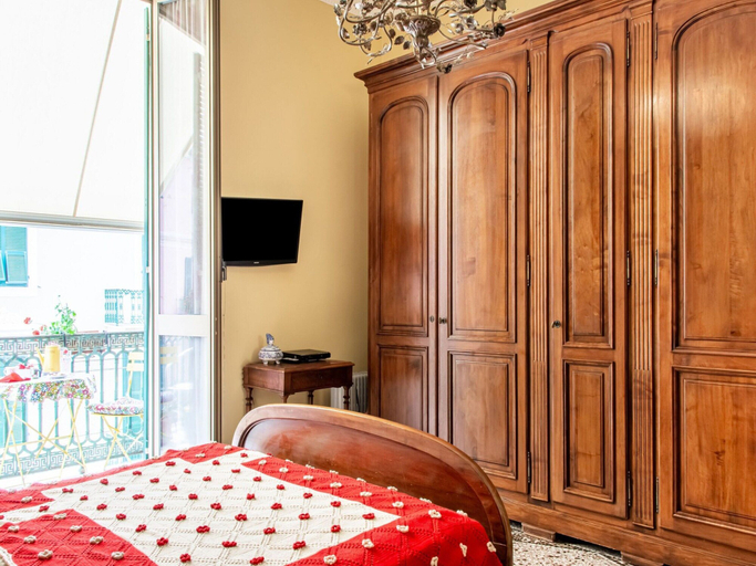 Bedroom 3, Elegant City-centre Flat, Savona