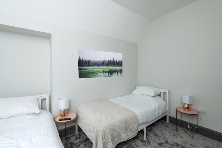 Bedroom 2, North lodge, Lancashire