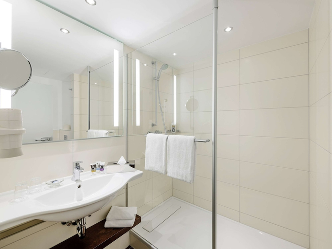 Bathroom 4, Mercure Hotel Berlin City West, Berlin