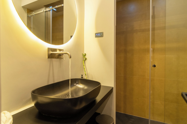 Bathroom 5, VESUVIANUS Rooms and More, Napoli