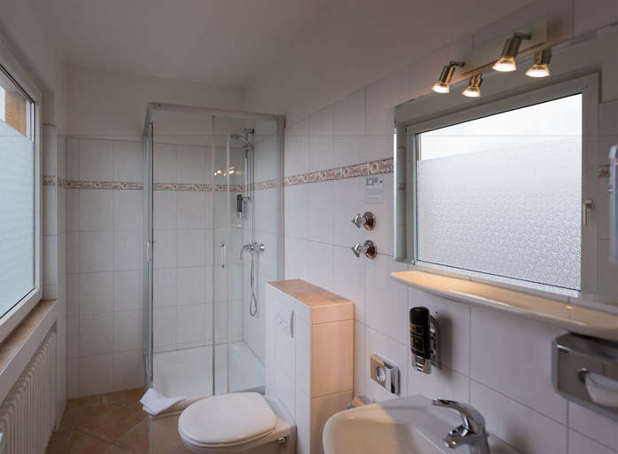 Bathroom 3, Tagungshotel Hochster Hof, Frankfurt am Main