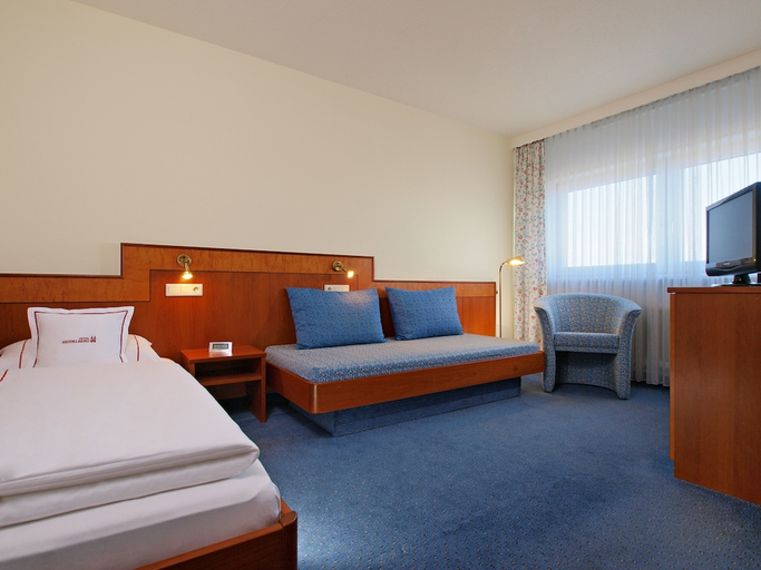 Bedroom 2, Heidelberg Hotel, Heidelberg