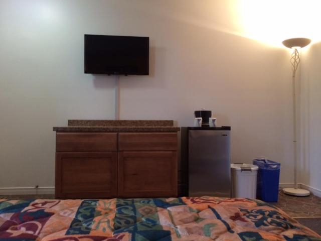 Bedroom 4, Carleton Motel and Coffee Shop, Prince