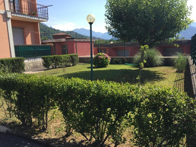 Others 5, Big family bed & breakfast, Lecco