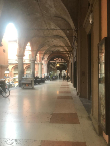 Food & Drinks 2, Moonlight Centro Bologna, Bologna