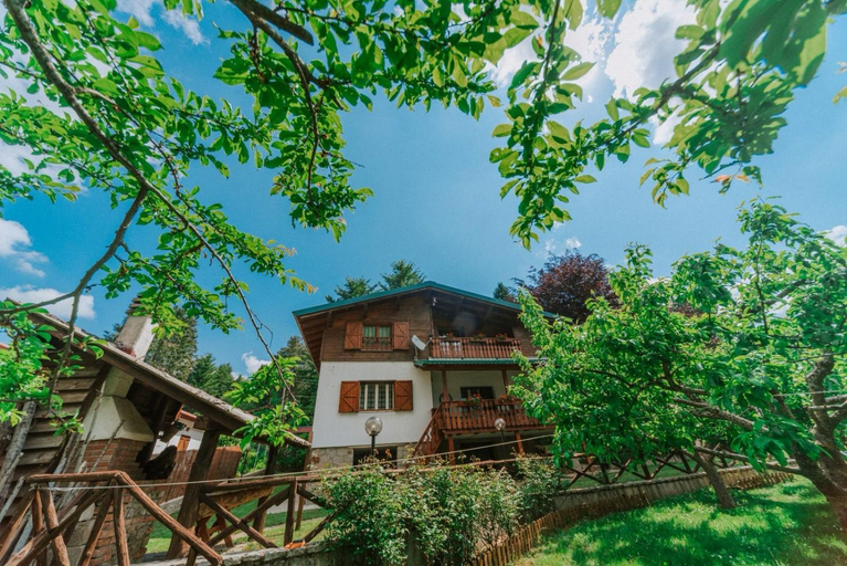 Others 5, Casa della Montagna - Baita delle Rondini, Cosenza