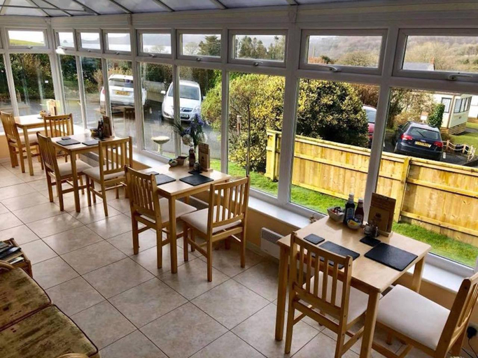 Food & Drinks, Pinewood B&B, Pembrokeshire