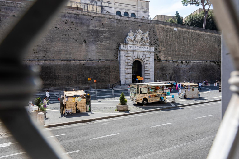 Residenza Vaticano, Rome