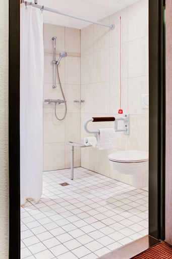 Bathroom 3, Intercityhotel Mainz, Mainz