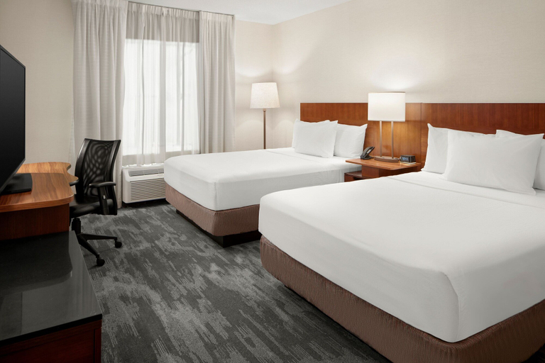 Bedroom 2, Fairfield Inn & Suites by Marriott Columbus OSU, Franklin