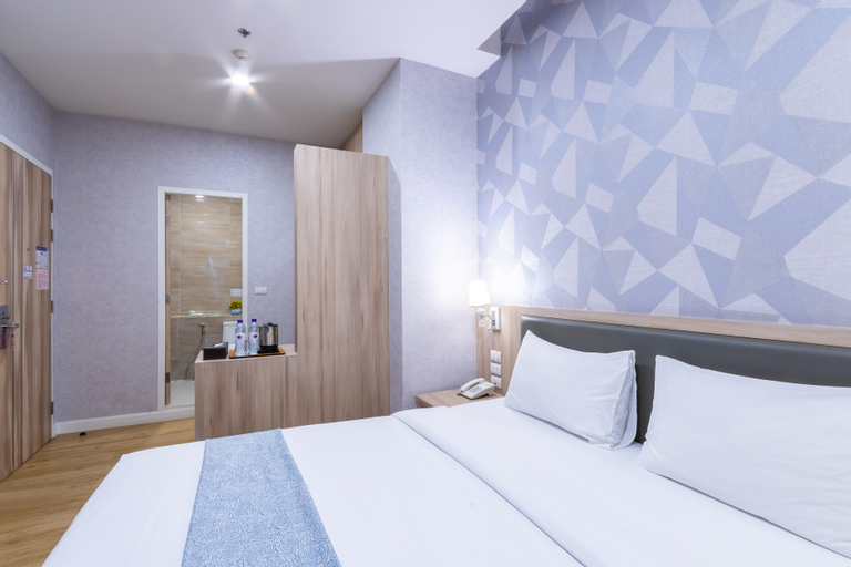 Bedroom 25