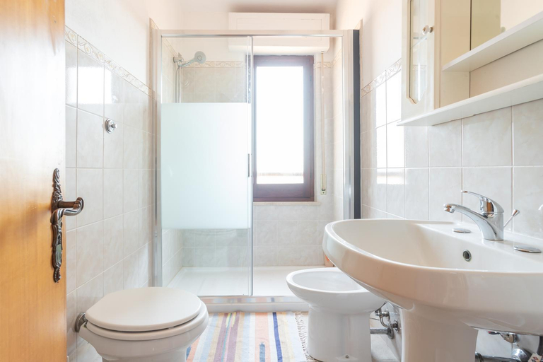 Bathroom 2, Locazione Turistica da Placida, Oristano