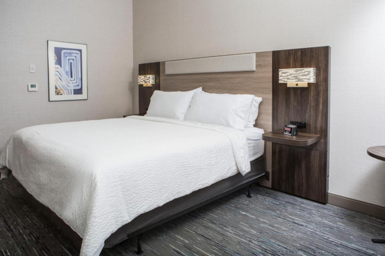 Bedroom 2, Holiday Inn Express & Suites PRINCE ALBERT - SOUTH, Division No. 15