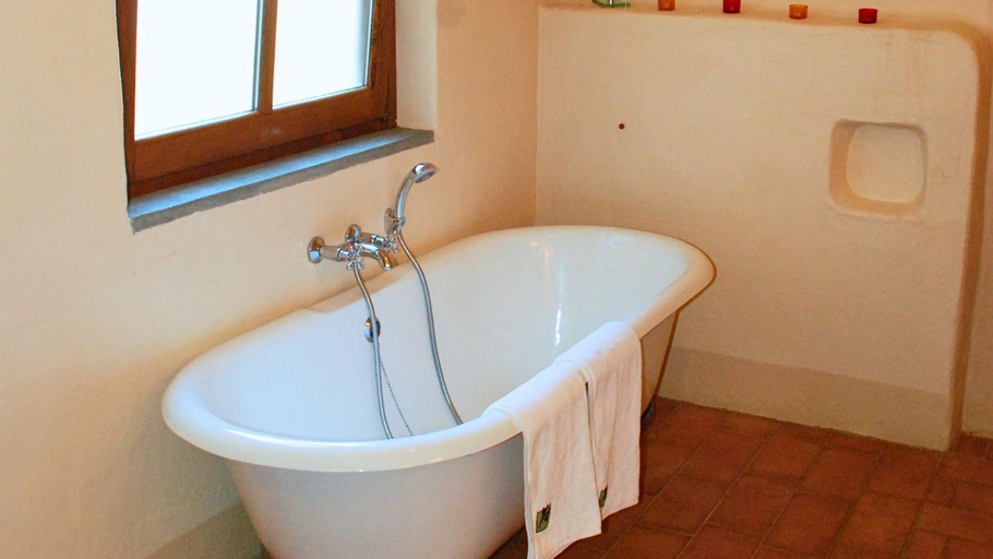 Bathroom 4