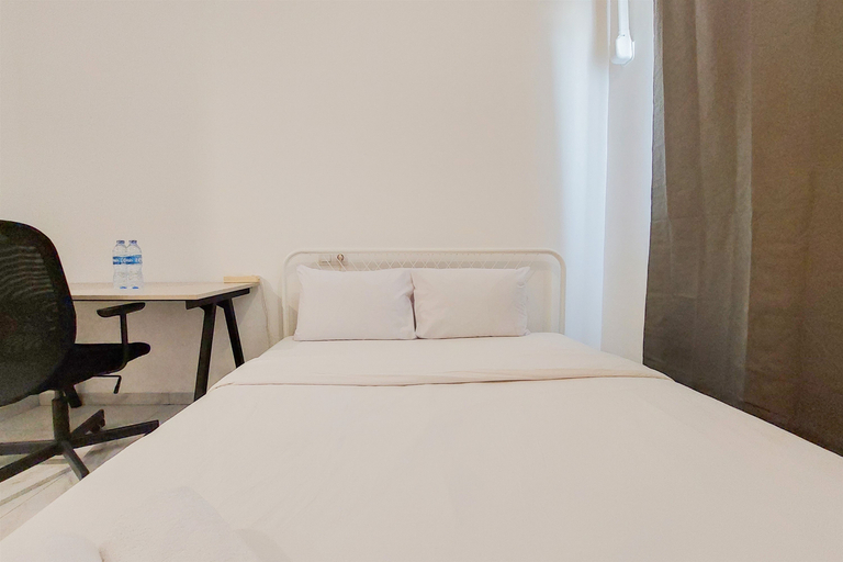 Bedroom 2, Simple and Cozy Stay Studio Sky House Alam Sutera Apartment By Travelio, Tangerang