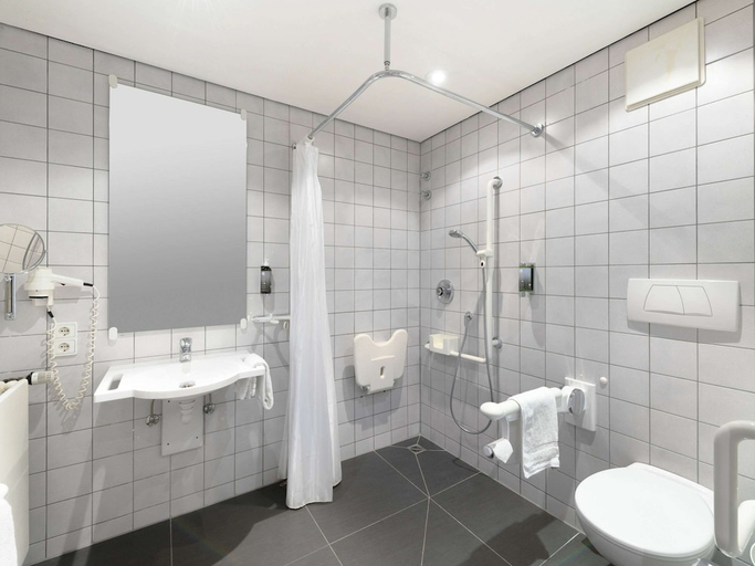 Bathroom 4, Mercure Parkhotel Mönchengladbach, Mönchengladbach