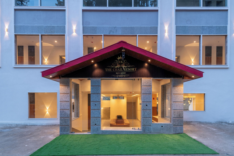 Exterior & Views