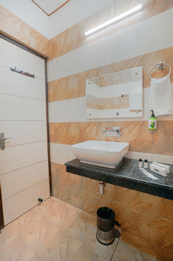 Bathroom 8