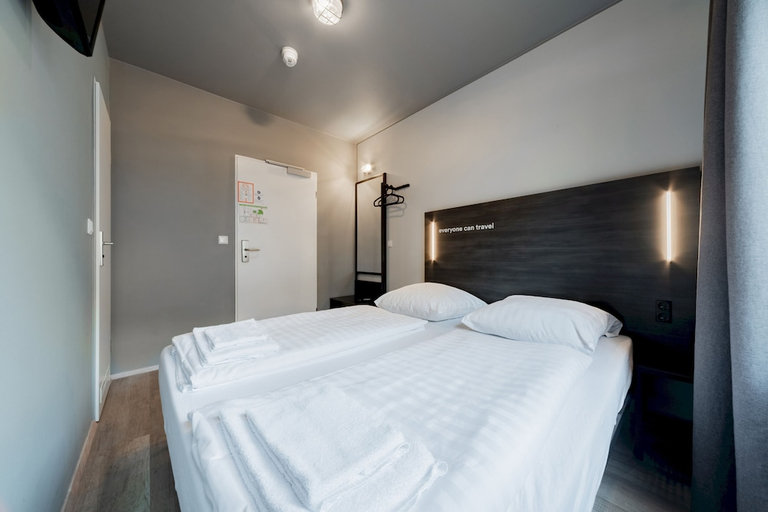 Bedroom 4, a&o Koln Dom, Köln