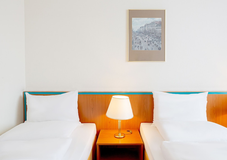 Bedroom 4, Dorint Hotel Leipzig, Leipzig