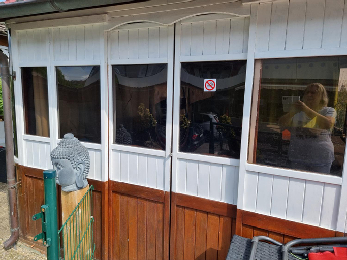 Exterior & Views, chez moumie studio espace vert piscine jacuzzi, Boudry