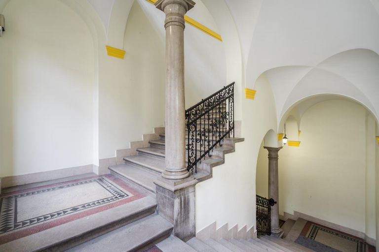 Others 4, Kiraly 35 Luxury Apartment with free parking, Budapesti