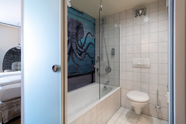 Bathroom 5, Seminaris Hotel Nuremberg, Nürnberg