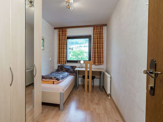 Bedroom 3, Spacious Apartment near Ski Area in Niedernsill, Zell am See