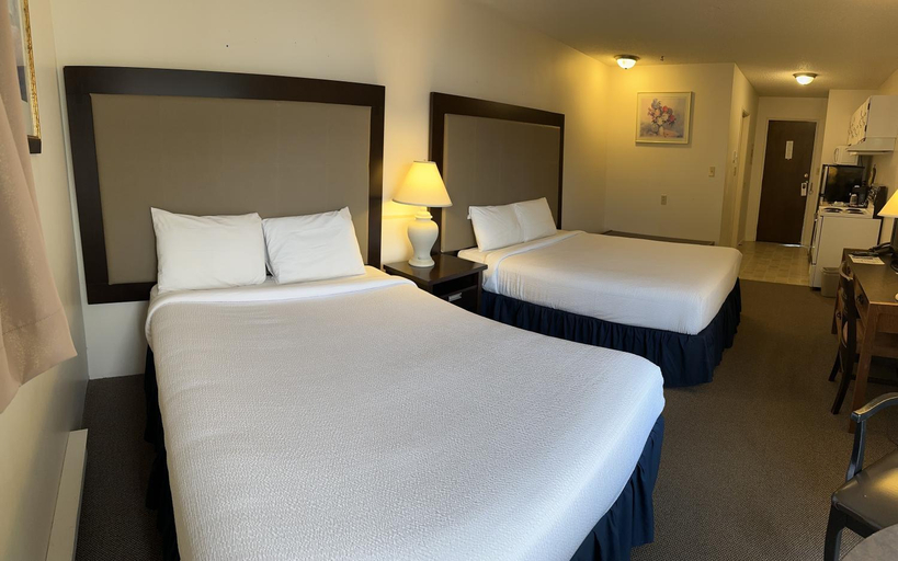 Bedroom 3, Wessex Inn By The Sea, Cowichan Valley