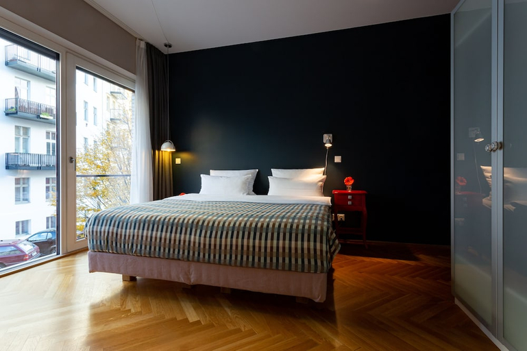 Bedroom 2, The Circus Apartments, Berlin