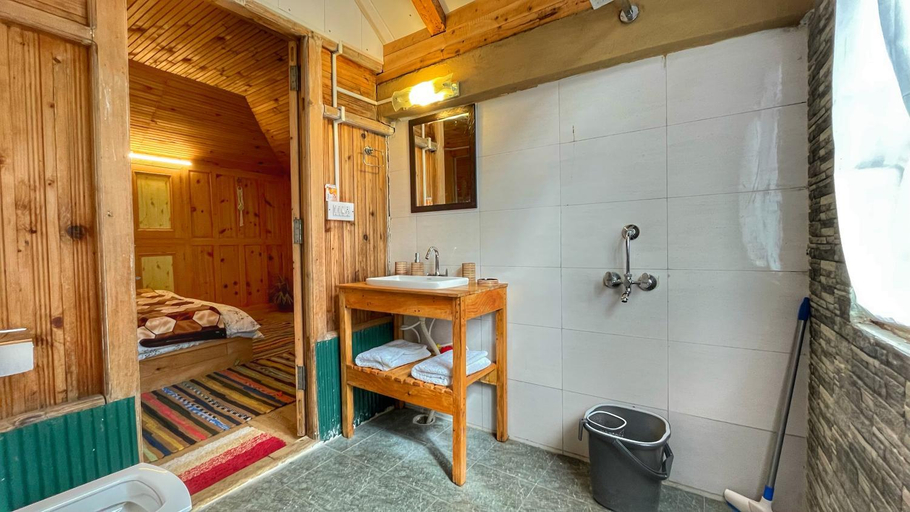 Bathroom 3, The Misty Wilds Home, Jibhi, Kullu