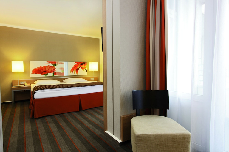 Bedroom 2, Soaltee Hotel Frankfurt Messe by Trip Inn, Frankfurt am Main
