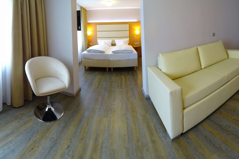Bedroom 2, PLAZA INN Braunschweig City Sud, Braunschweig