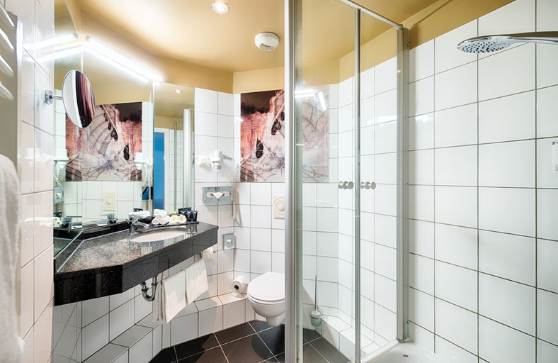 Bathroom 5, Leonardo Boutique Hotel Düsseldorf, Düsseldorf