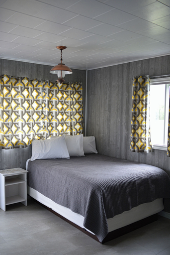 Bedroom 2, Jackfish Lake Cottages Motel, Thunder Bay
