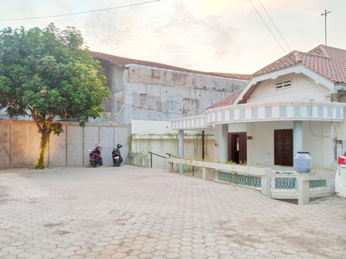 Exterior & Views 2, RedDoorz @ Hotel DPraya Pati, Pati