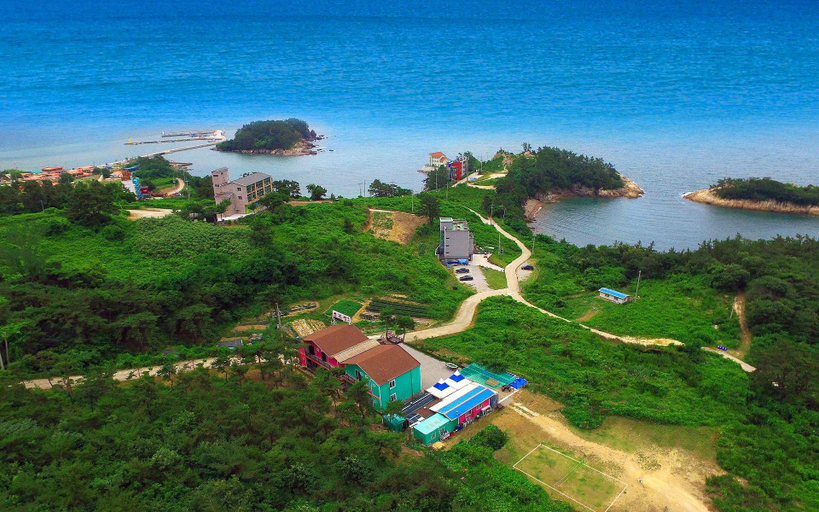 Others 5, Byeonsanbando Soriseom Pension, Buan