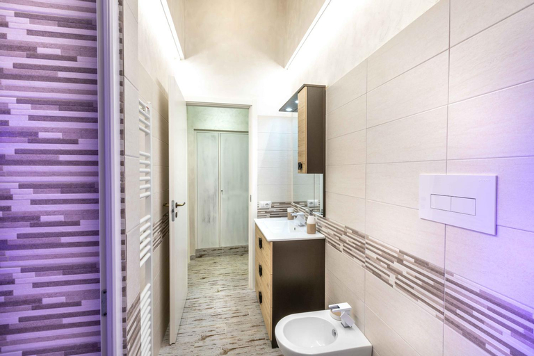 Bathroom 9