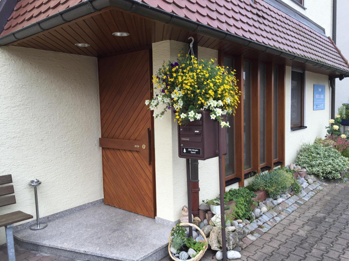 Others 4, Hotel Carle, Esslingen