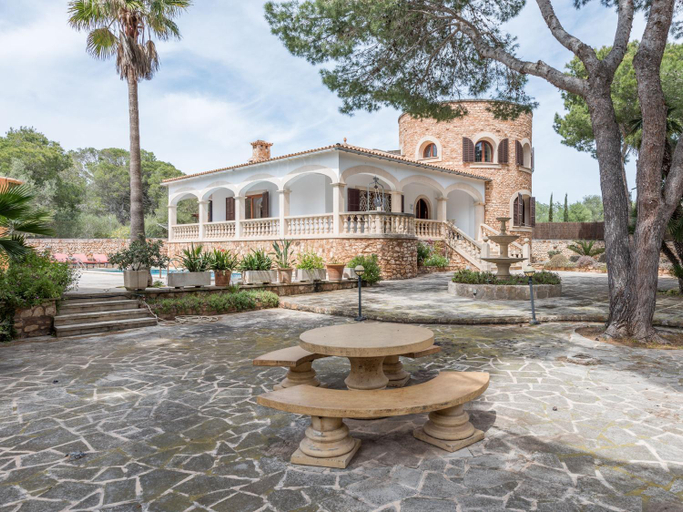 Others 2, Villa Torre, Baleares
