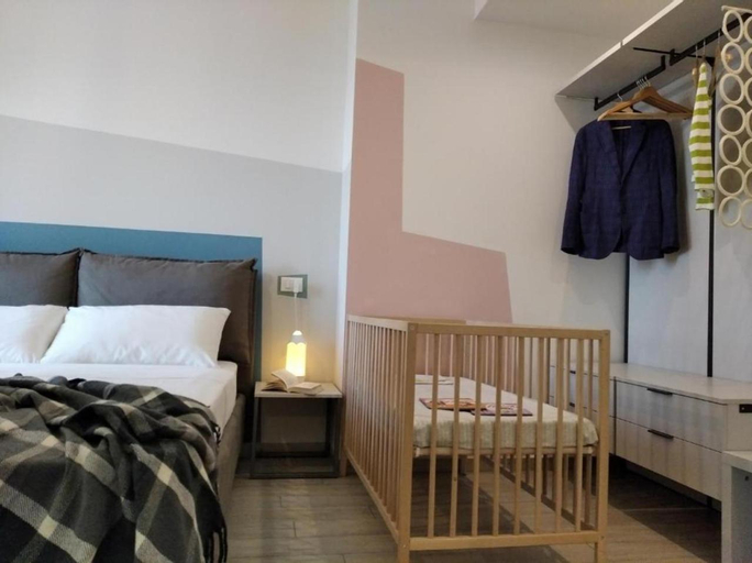 Bedroom 2, Babyaccommodation Family Experience II, Savona